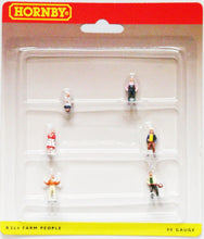 Load image into Gallery viewer, Hornby R7118 Farm People Rail Accessory